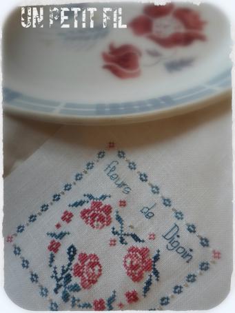 Fleurs de digoin cerise et bleu petrole par un petit fil 1