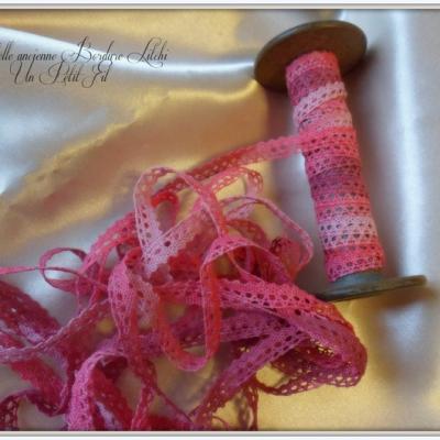 Dentelle ancienne bordure litchi 1