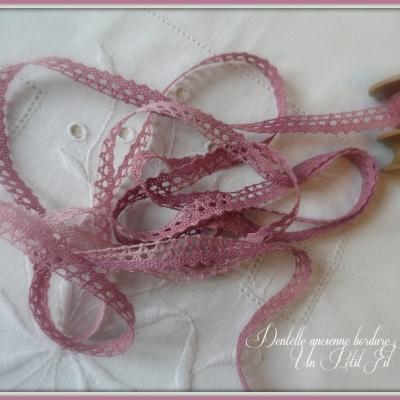Dentelle ancienne bordure milou 2