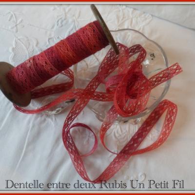 Dentelle entre deux rubis un petit fil