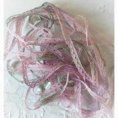 Dentelle simple clematite un petit fil