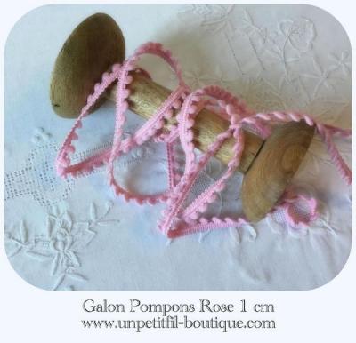 Galon pompons rose un petit fil