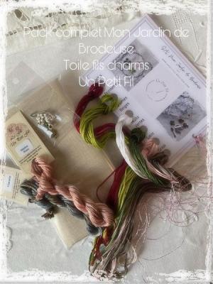 Pack complet toile fils et charms mon jardin de brodeuse un petit fil