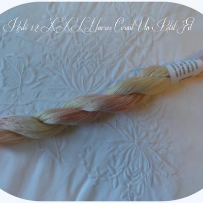 Perles 12 xxl nacres corail un petit fil