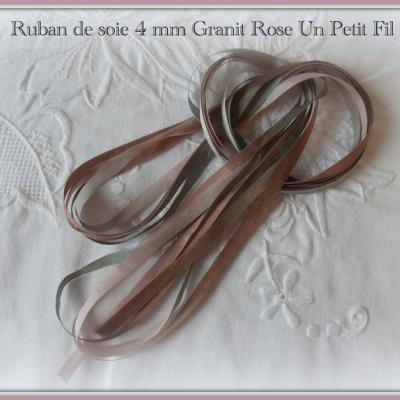 Ruban de soie granit rose 4 mm un petit fil