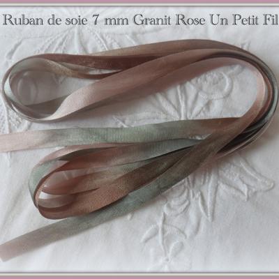 Ruban de soie granit rose 7 mm un petit fil