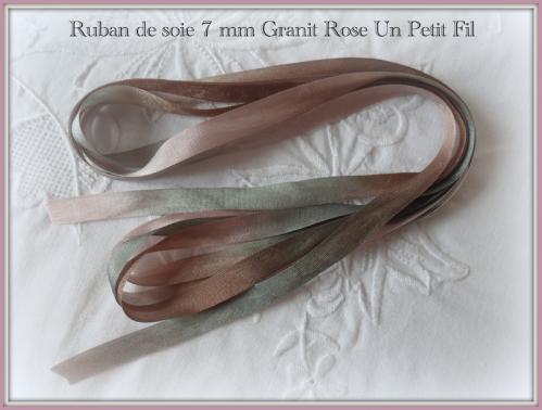 Ruban de soie granit rose 7 mm un petit fil