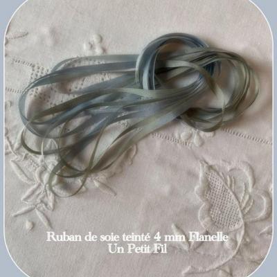 Ruban de soie teinte 4 mm flanelle un petit fil