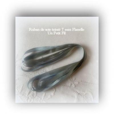 Ruban de soie teinte 7 mm flanelle un petit fil