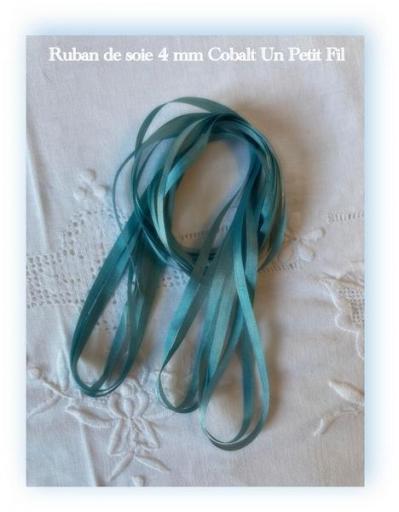Ruban soie 4 mm cobalt un petit fil