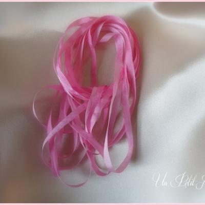 Rrubans soie 4 fushia un petit fil