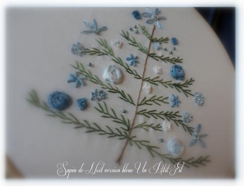 Sapin de noel version bleue un petit fil 1