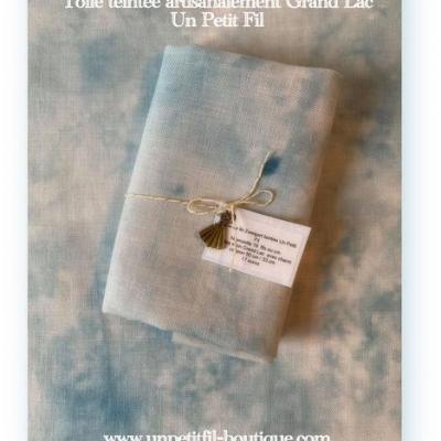 Toile teintee grand lac un petit fil